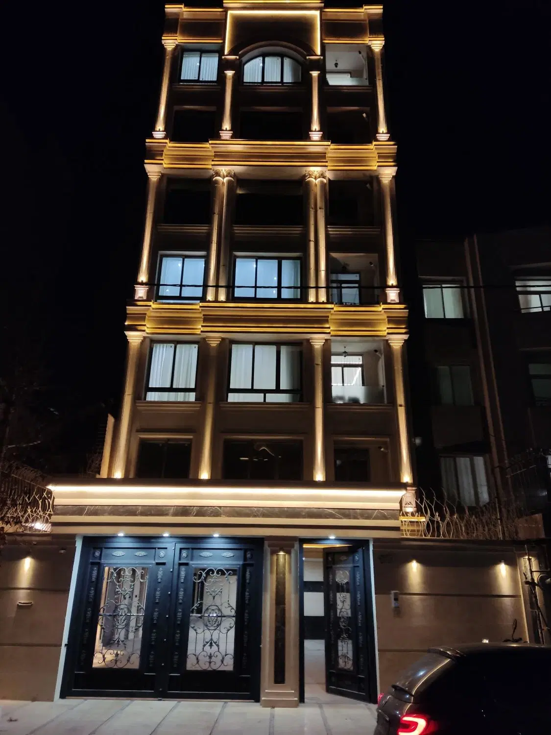 فروش یک واحد آپارتمان
