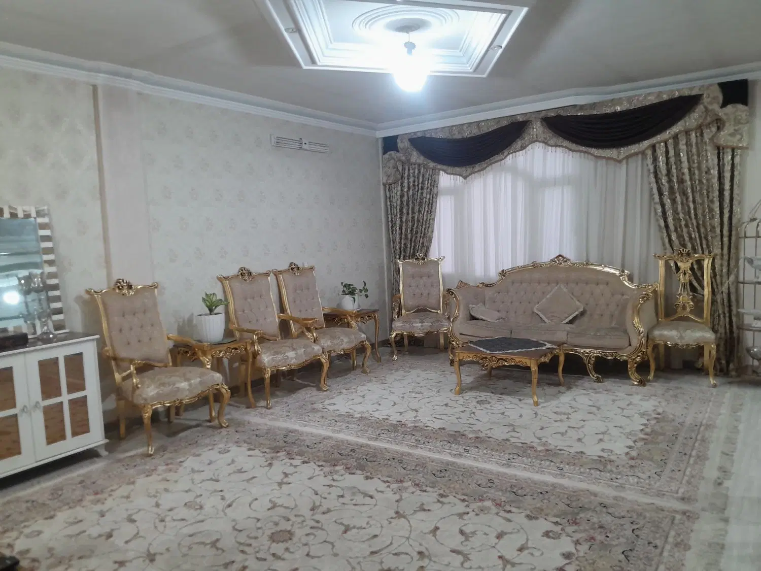 اپارتمان ۸۸ متری سند دار تک واحدی پارکینگ اختصاصی