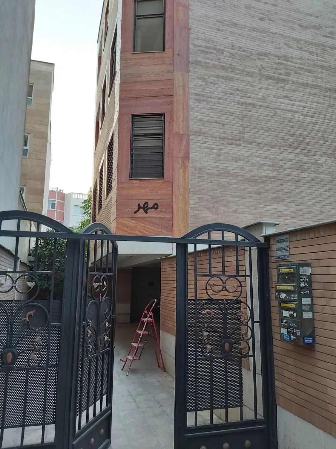 آپارتمان تک واحدی خ سرباز