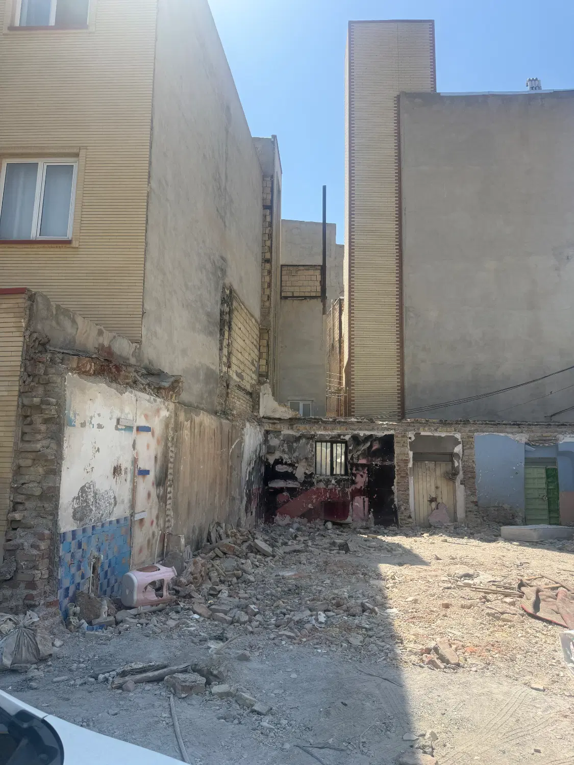 قطعه دو کله 114 متر در جاده ایل گلی البرز