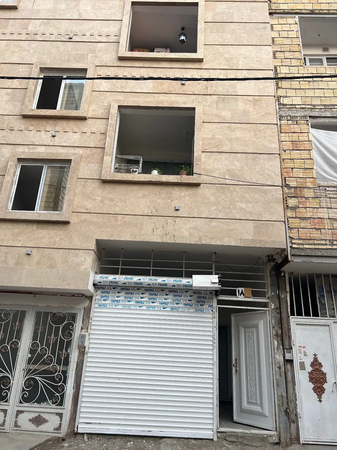 90متری همکف_راه جدا پارکینگ _توس۱۰۹ شیک