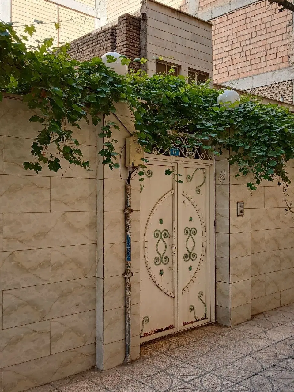 ۲۲۰متر تجمیعی دو بَر_مغازه+خانه ویلایی_خیابان اصلی