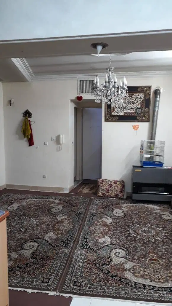 ۴۴ متری بسیار خوش نقشه با پارکینگ