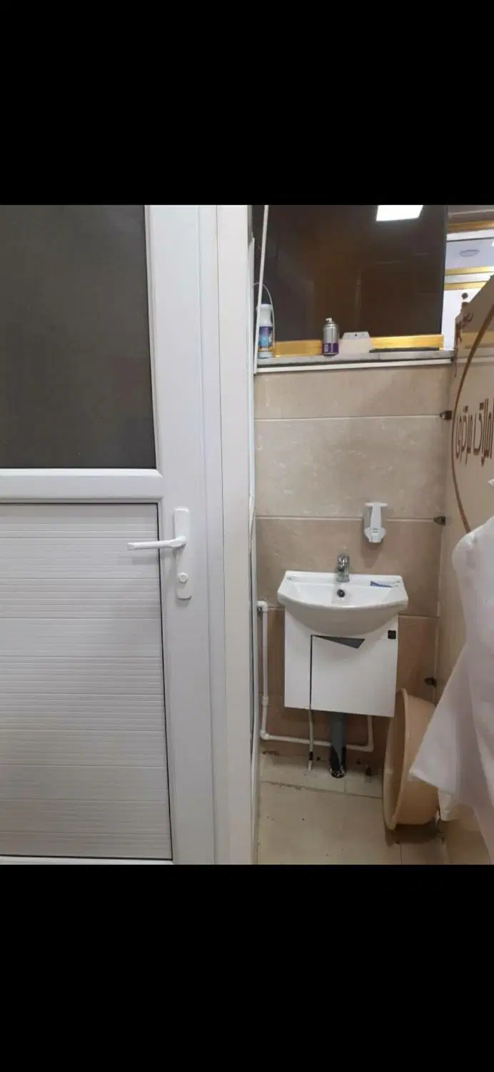 رهن و اجاره مغازه ۶۰ متری در هتل مرمر