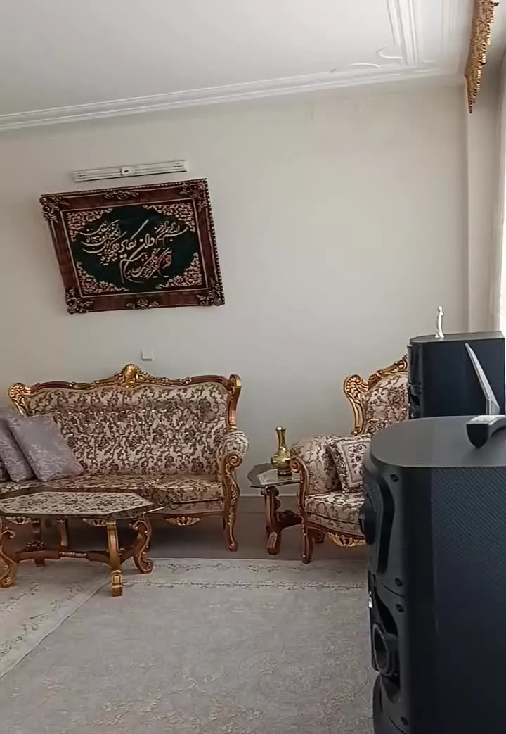 فروشی یک واحد از دو واحد شهرک غرب