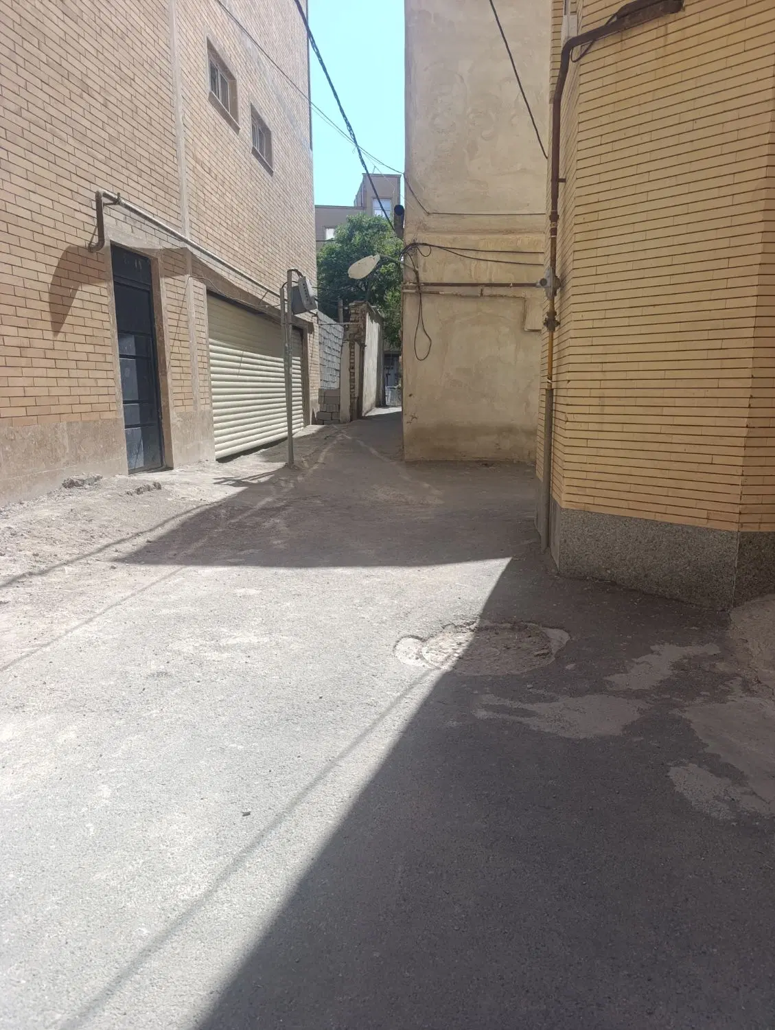 پارکینگ به متراژ 50 متر