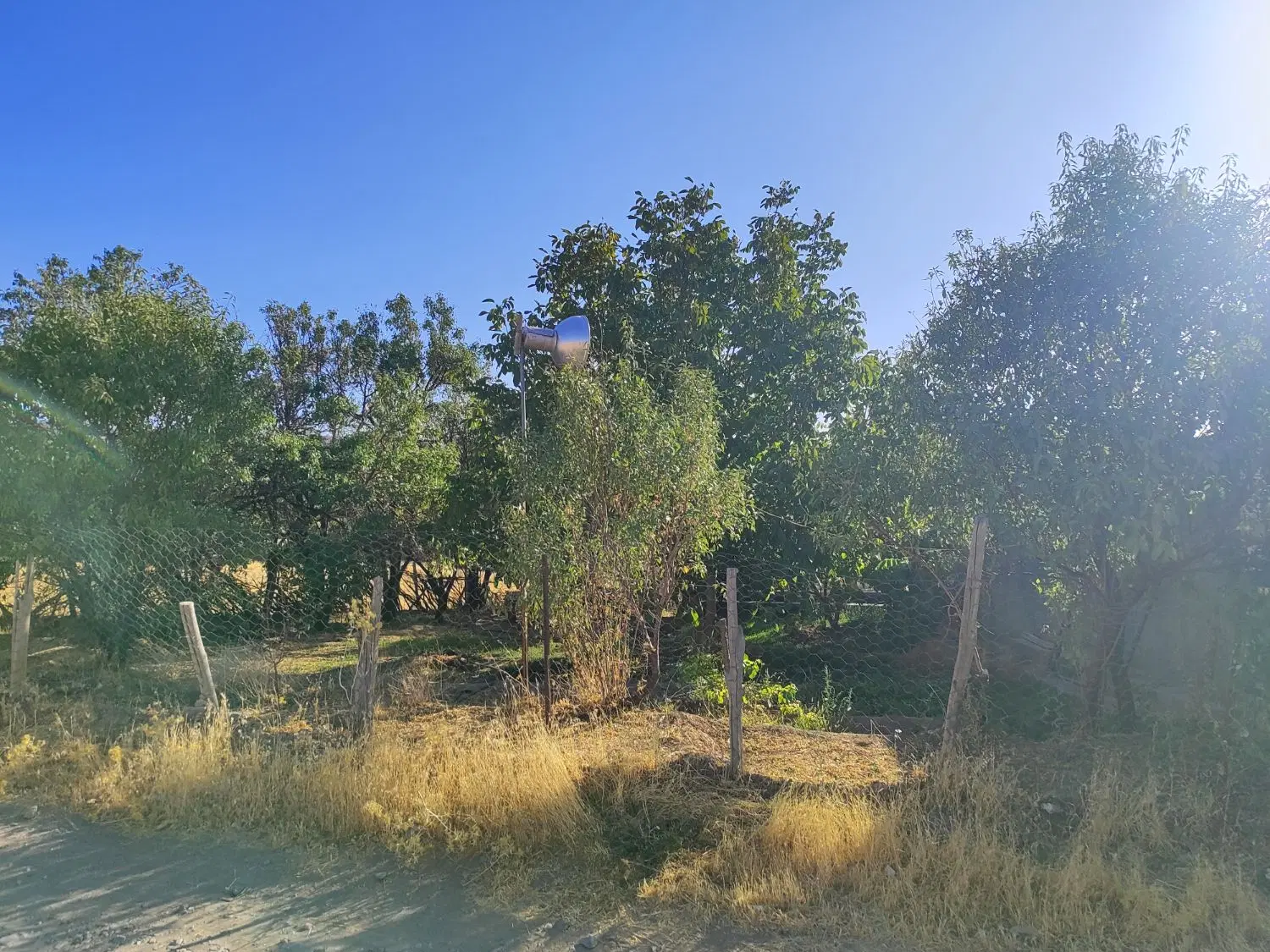 یک خانه به فروش می‌رسد