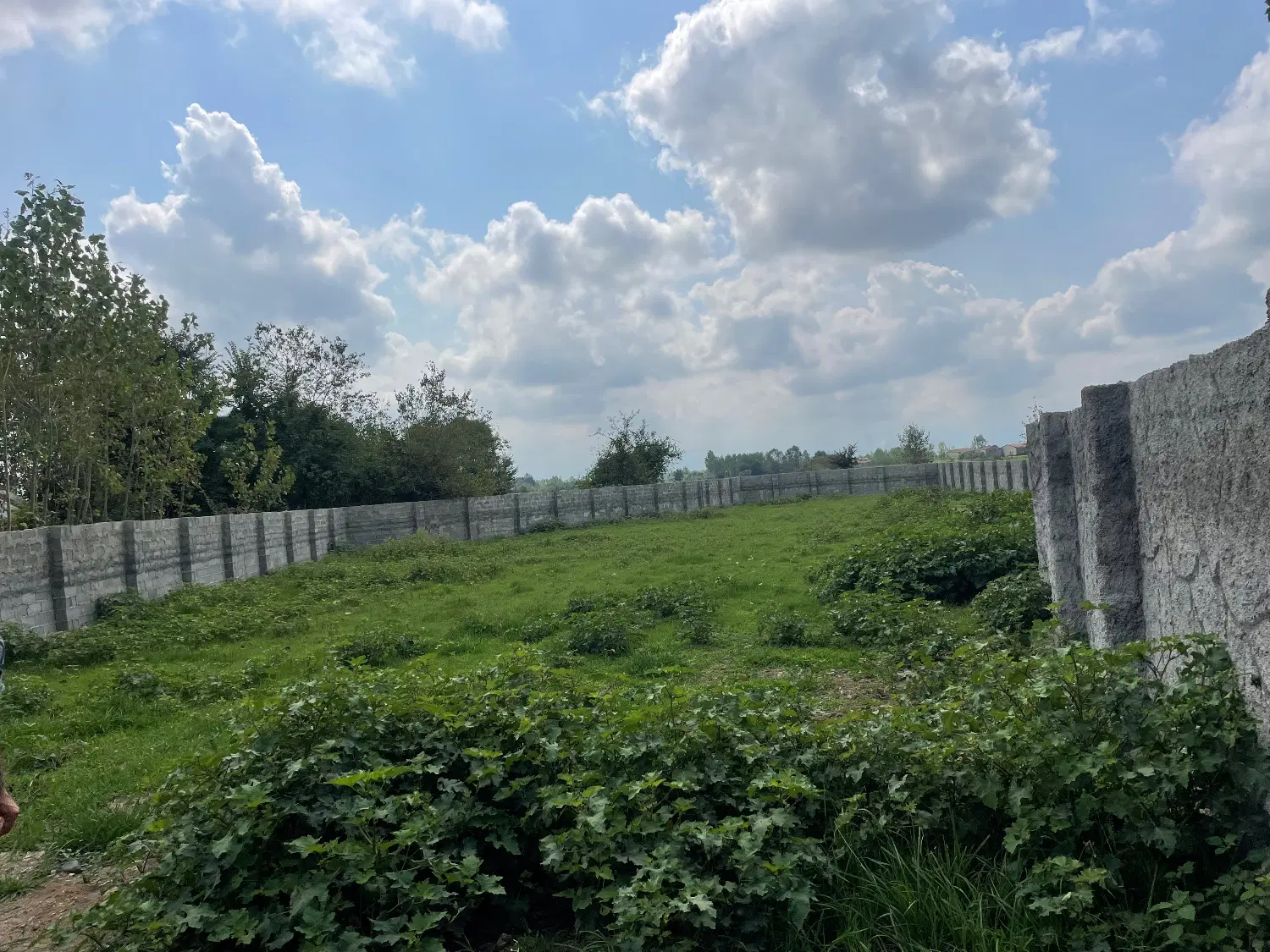 زمین از۳۰۰مترتا۱۴۰۰منردوردیوارشده