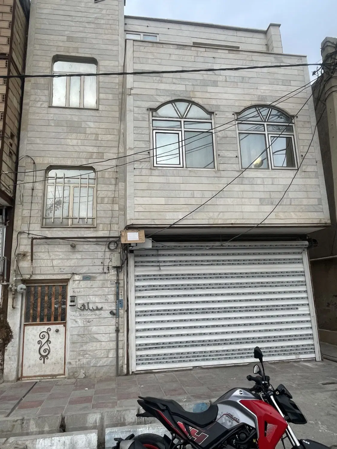 مغازه با دوطبقه مسکونی سند دار