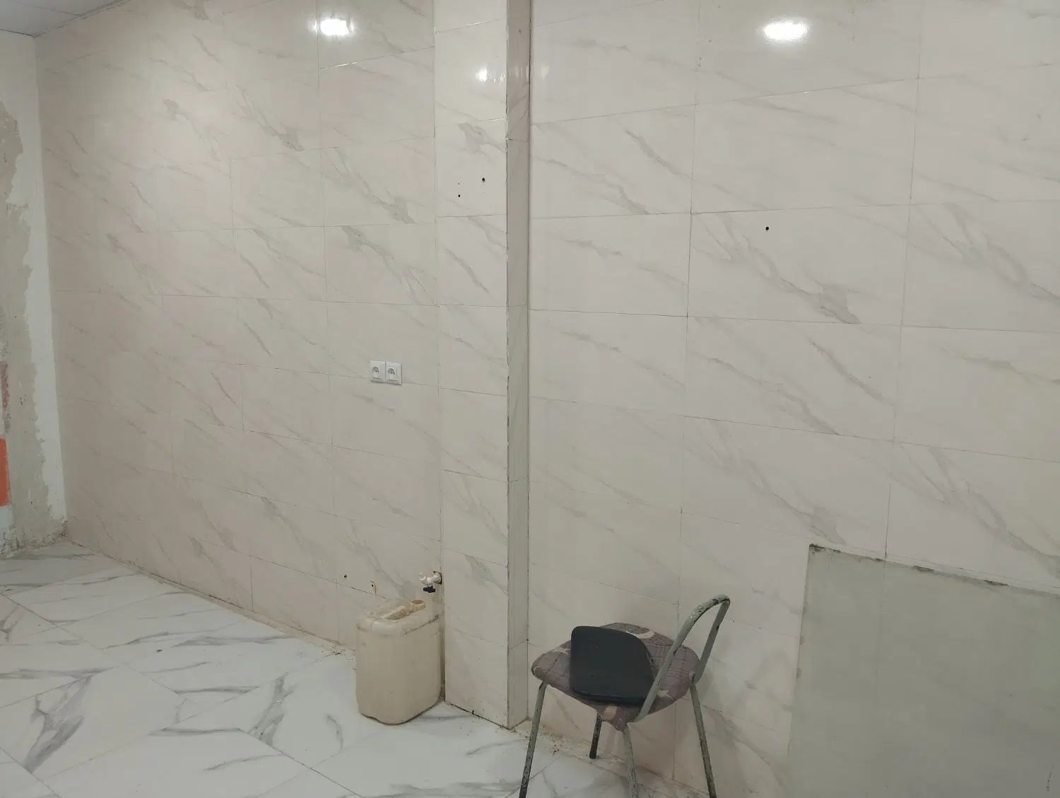 مغازه چهل متری ایستگاه 3سرخیابون اصلی