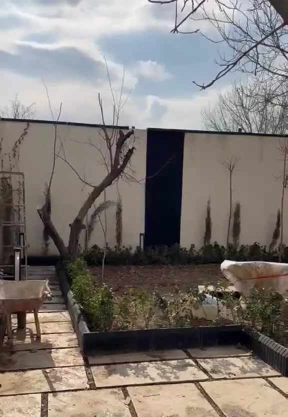 ۴۷۰ متر ویلای نوساز واقع در چهارباغ