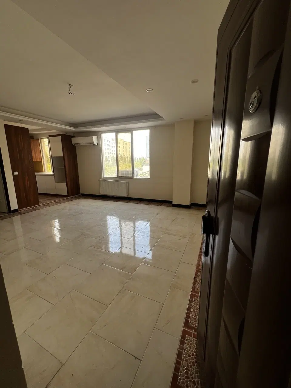 62 متری خطی رو به نما