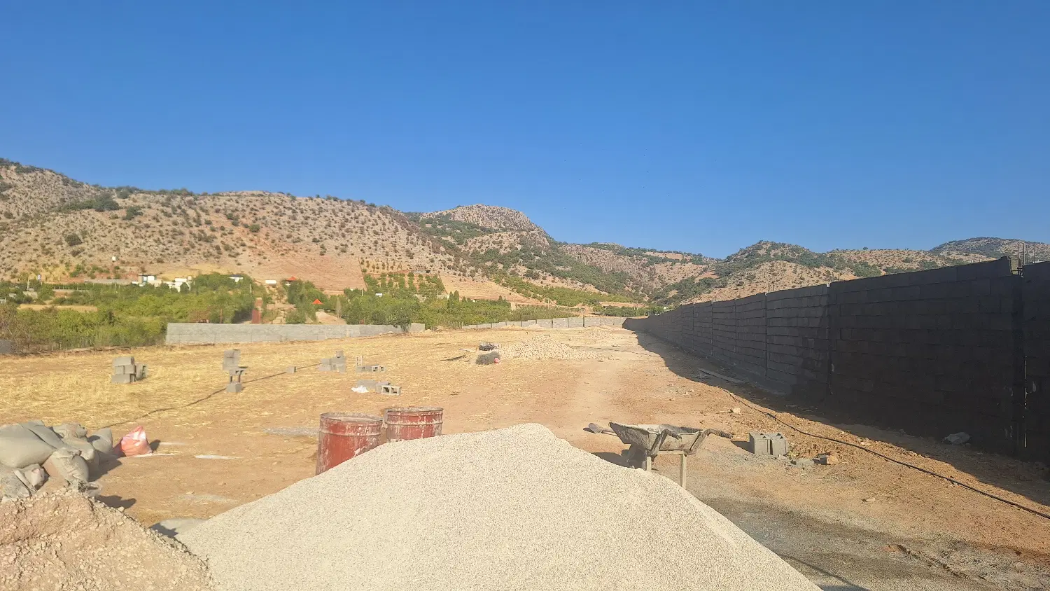 فروش زمین باغی دارای امکانات آبیاری
