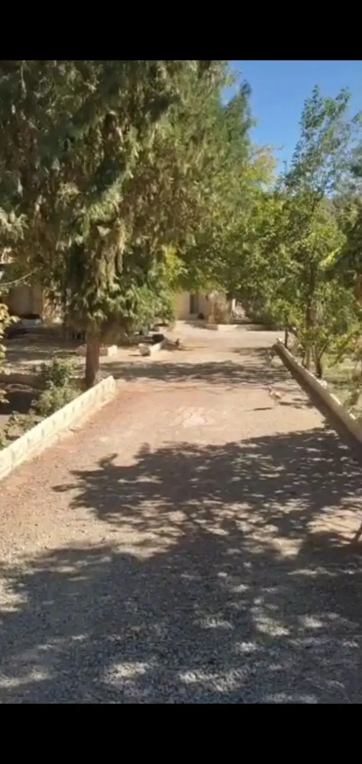 باغ مسکونی داخل حومه شهری