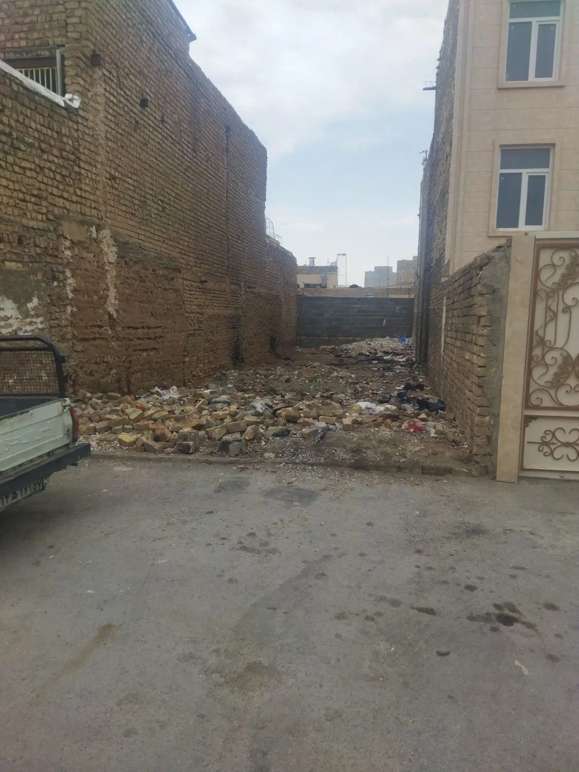 زمین فروشی 145 متر دارای سند تک برگ
