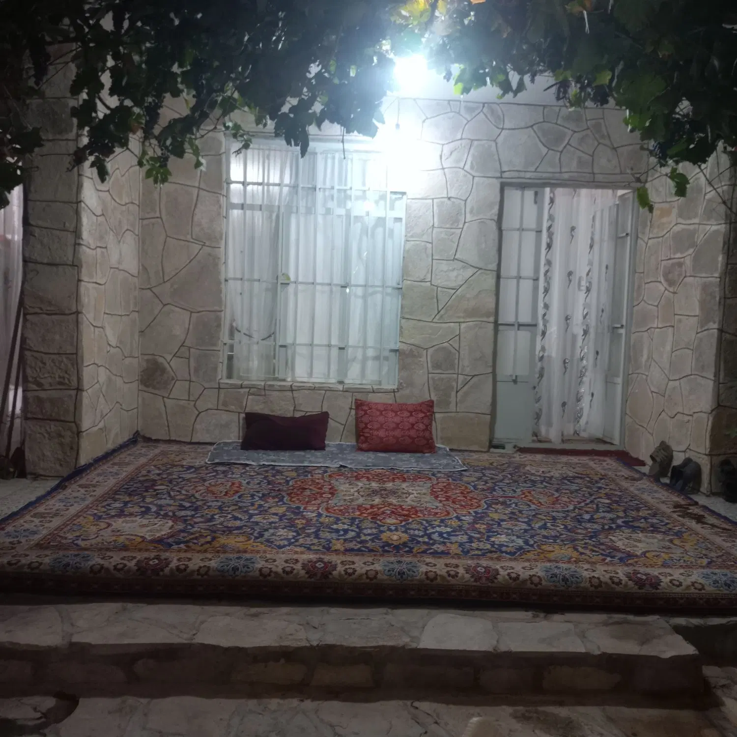 باغ سنتی اجاره کوتاه مدت  ۱۰۰۰ متر با ۸۰ متر بنا