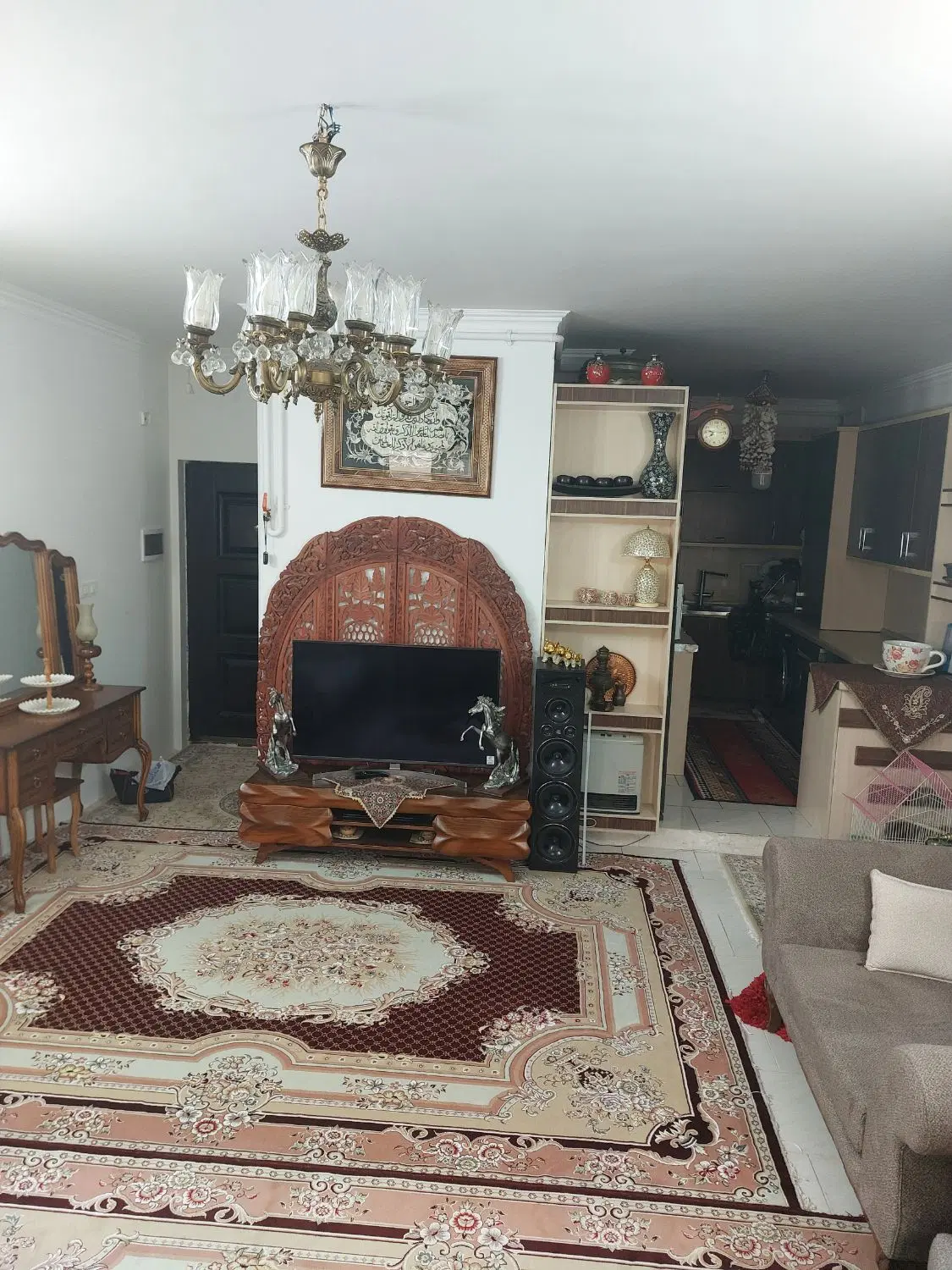 فروش اپارتمان۹۲متری ارغوان میدان مدرسی خ هجرت