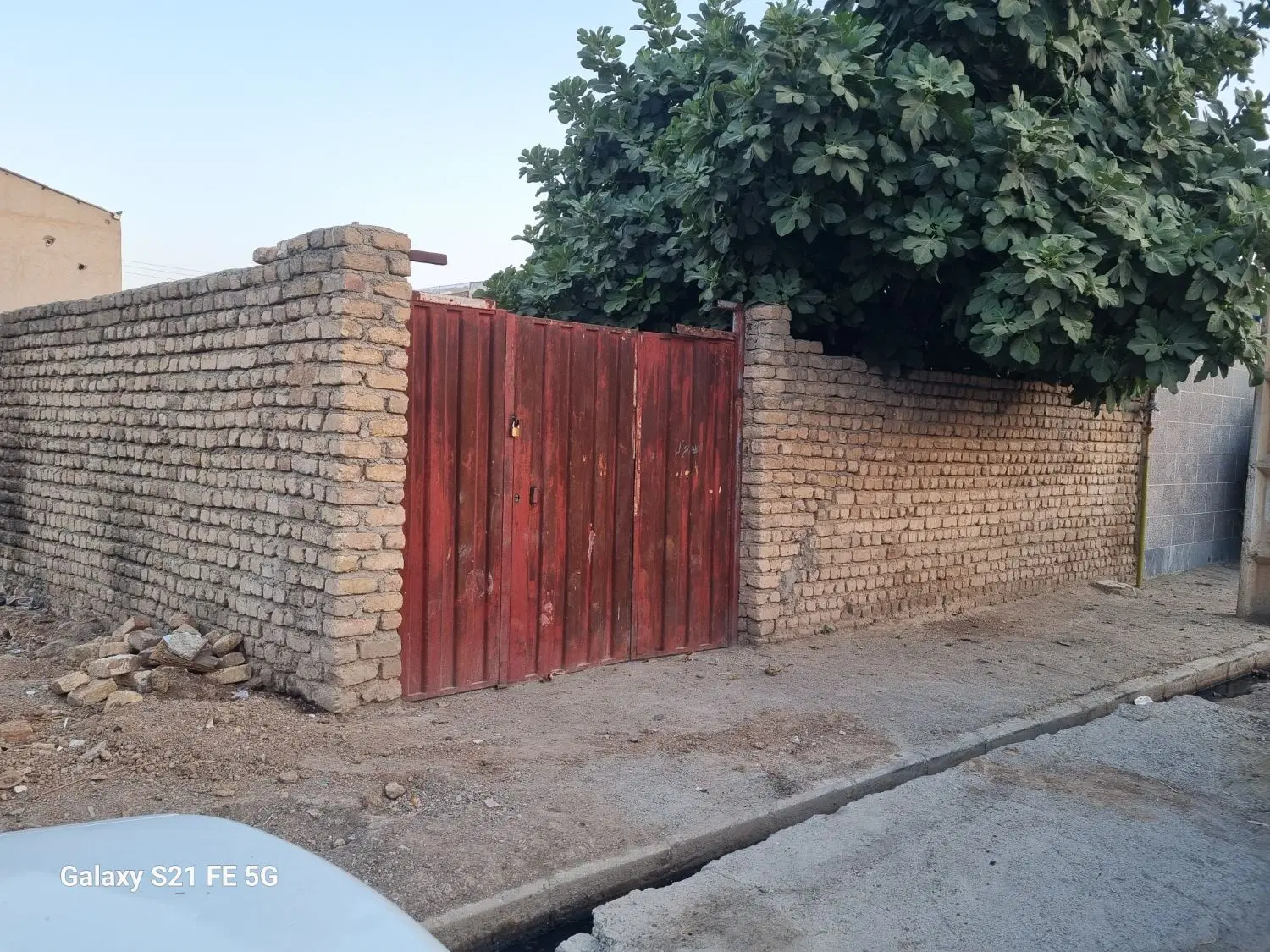 زمین ۲۴۰متری در خیابان جهاد شمالی نسترن ۷