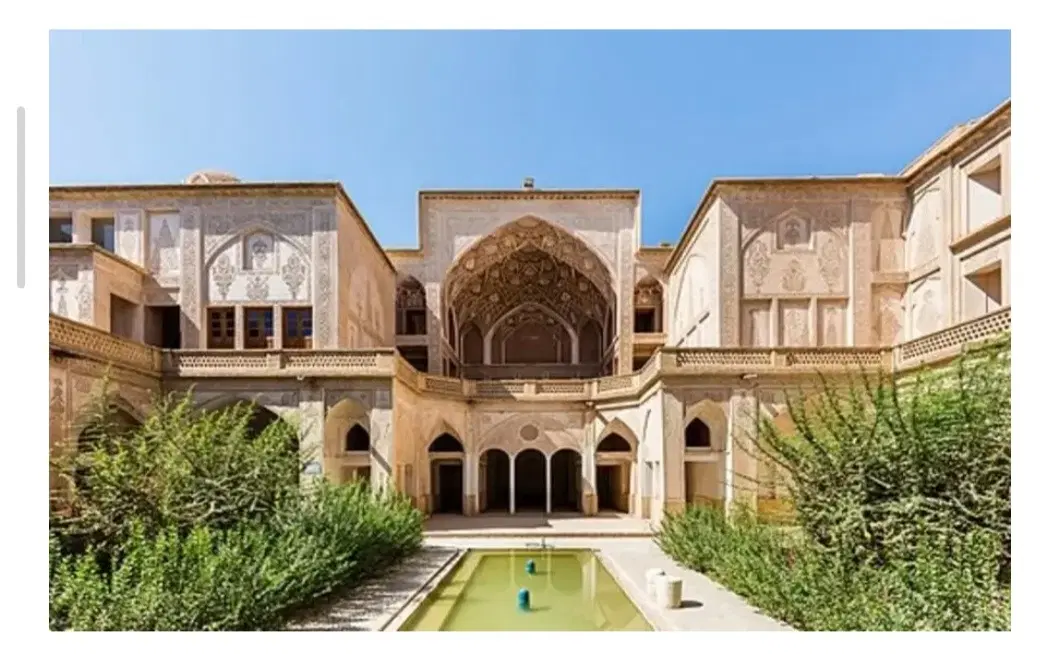 فروش ملک تاریخی۸۰۰ متری کاشان،پتانسیل تجاری بالا