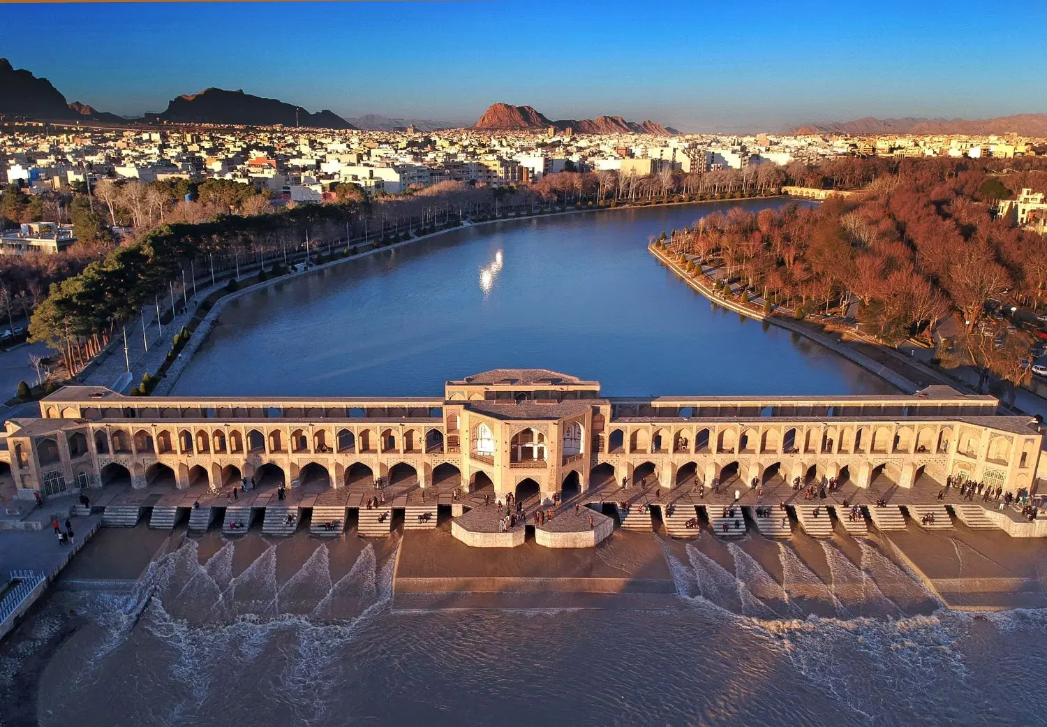 آپادانا اول_ ۱۶۰ متر_ سه خواب