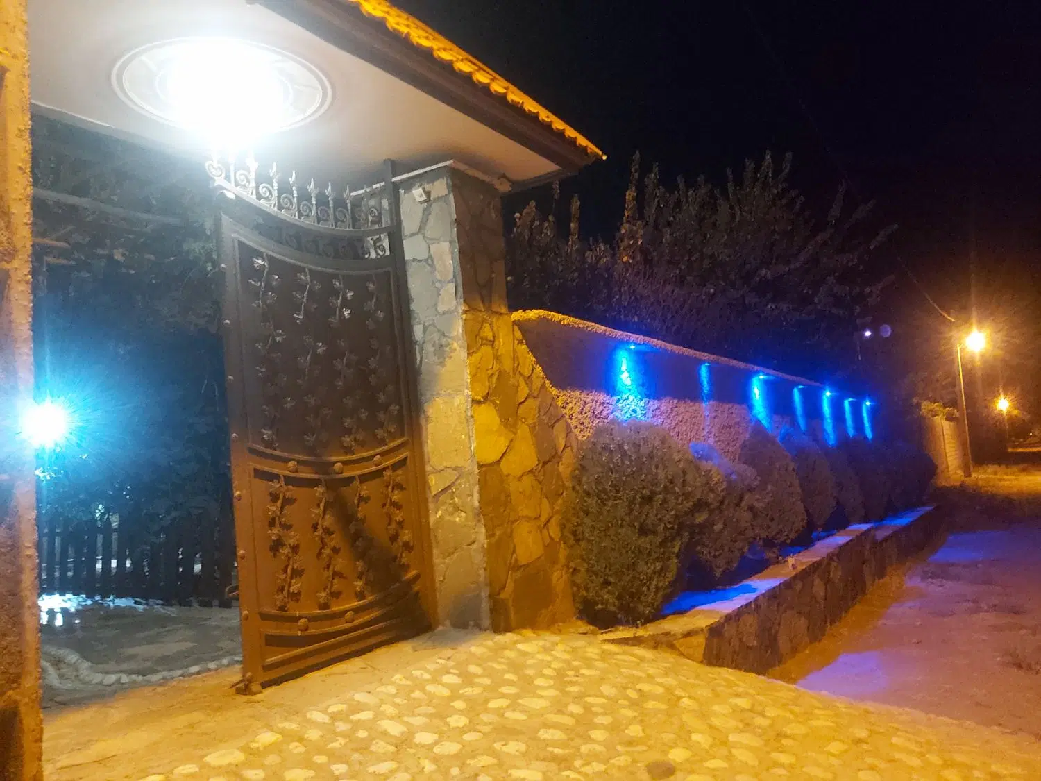فروش یک باب ویلا شیک در کوهپایه روستای ده لولو