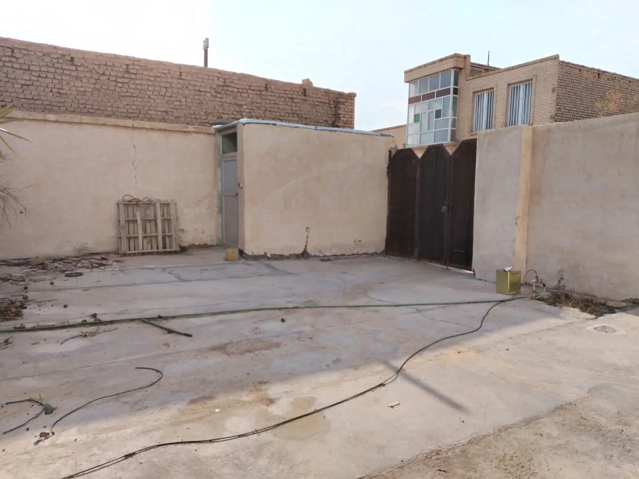 خانه مسکونی بزرگ