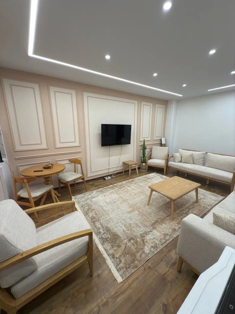 ۴۷متر_خوش چیدمان_رو به نما_پارکینگ سندی