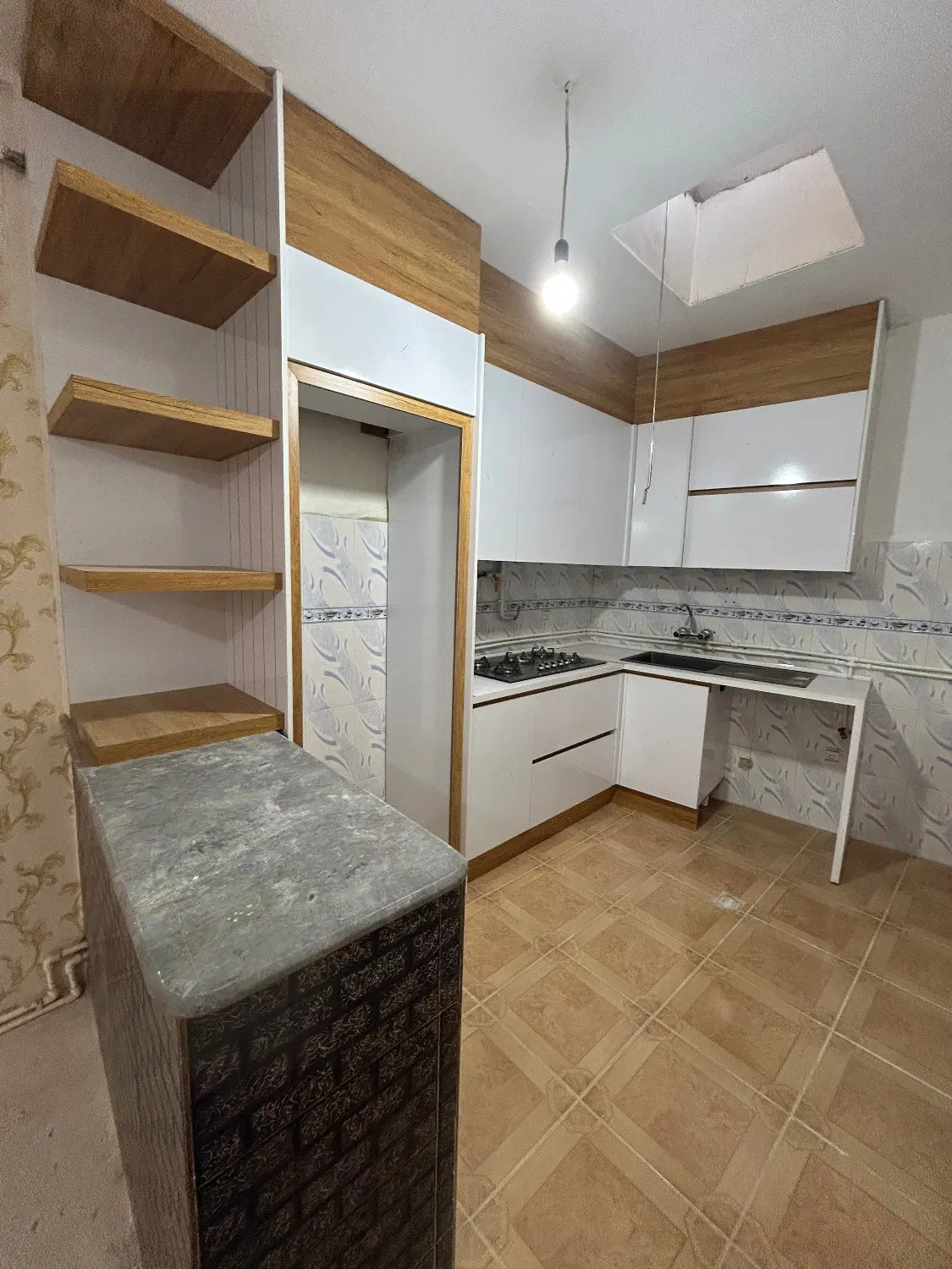 حیات دربست آناخاتون ۶۰ متر نوساز