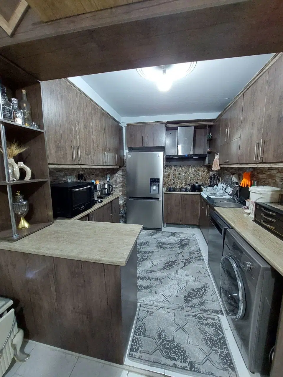 اجاره واحد ۶۸ متری فول