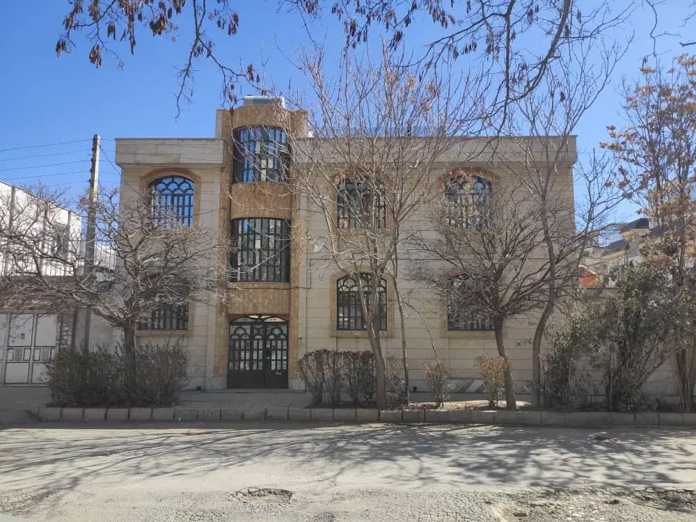 ساختمان ویلایی دوطبقه