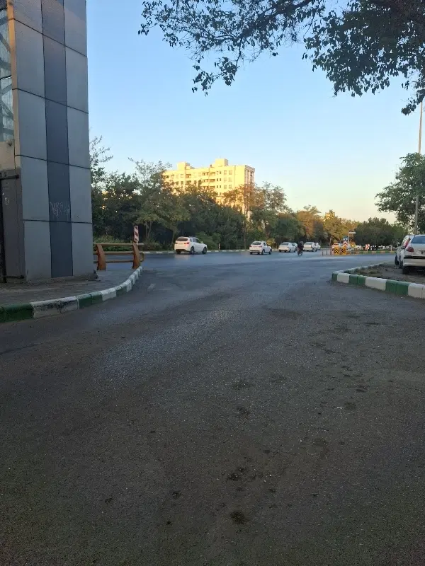 رهن اجاره مغازه 30متری با 40متر انباری
