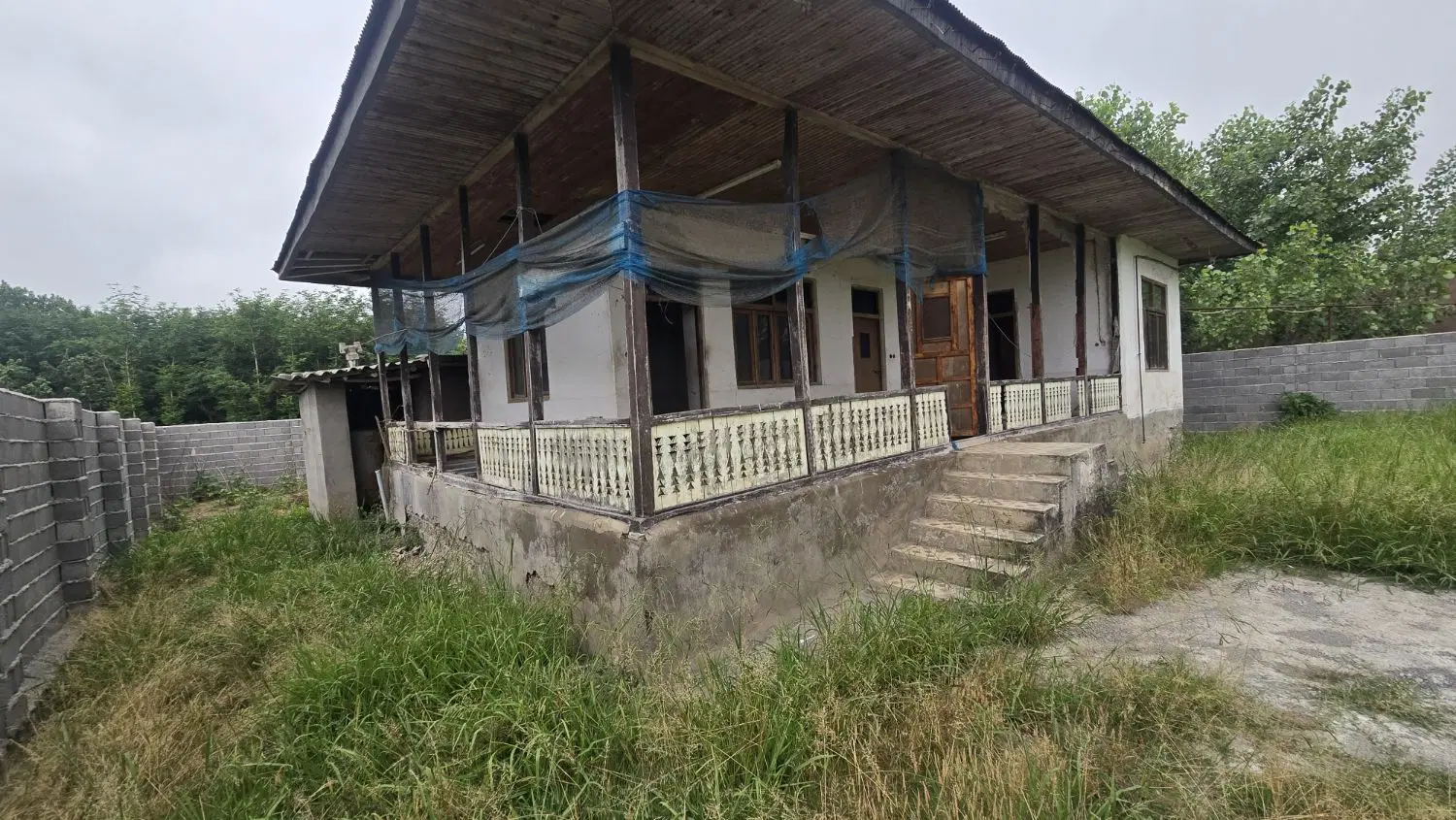 زمین ۷۱۰ متری