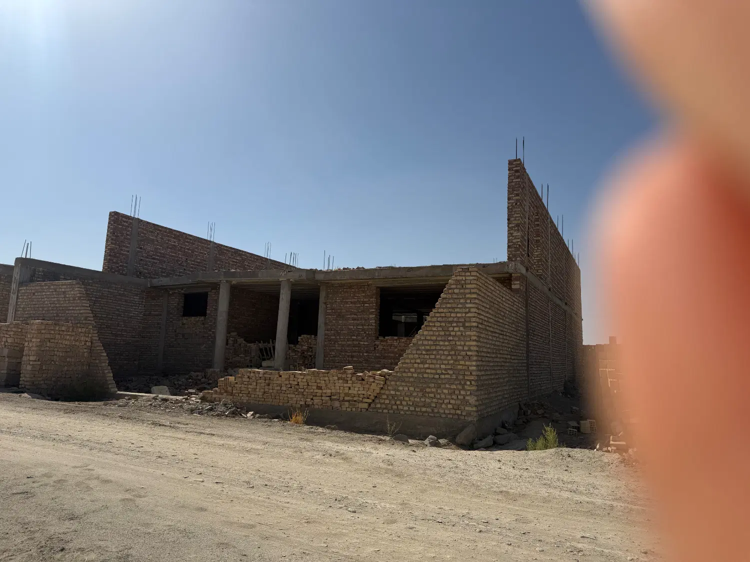 منزل نیمه کاره.پپو اول هوشک
