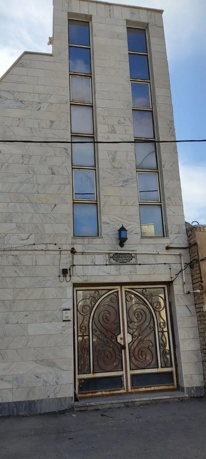 خانه دو طبقه