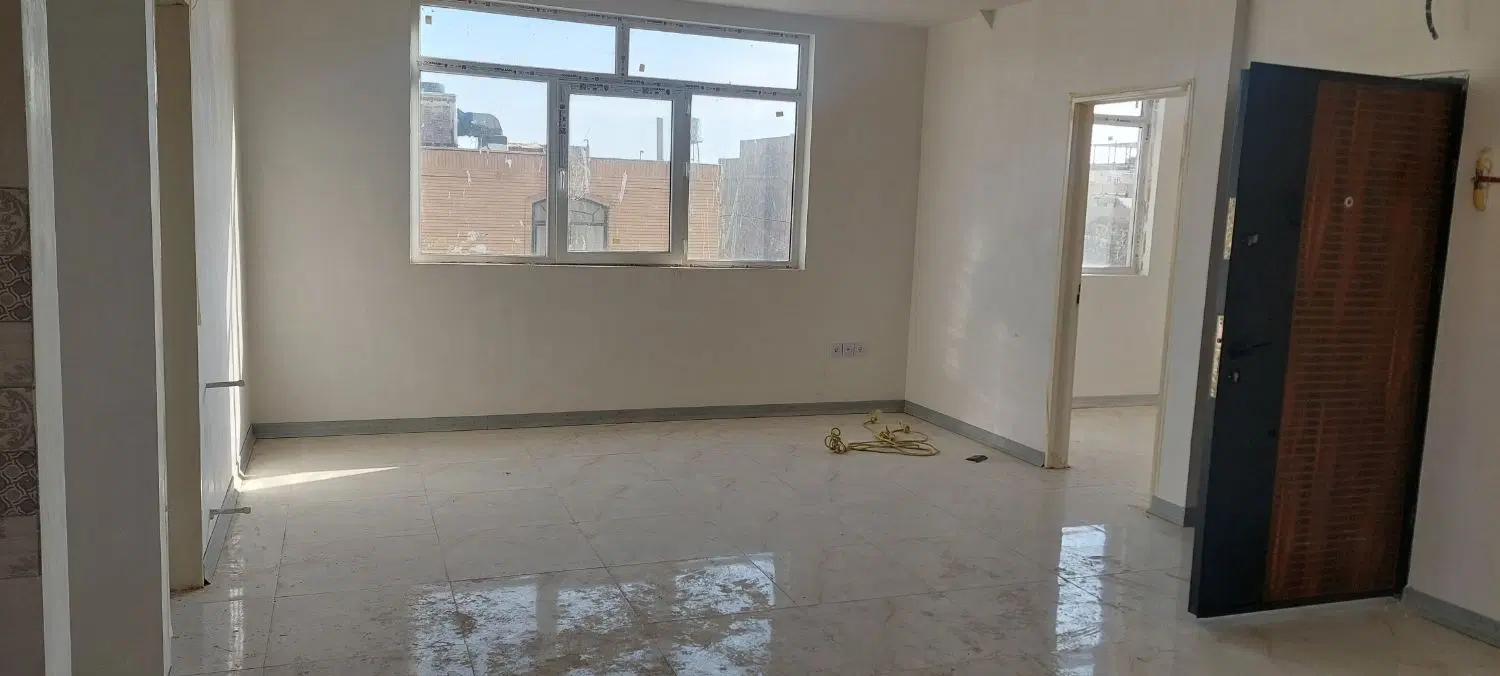 ۹۰ متر دو نبش کلیدنخورده تکواحدی پارکینگ دار