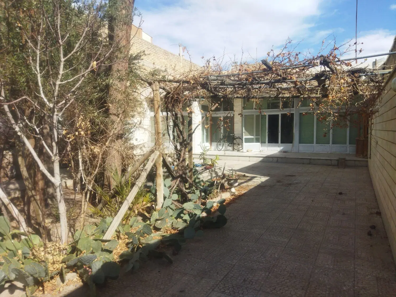 گلنگی 370 متری شهید رجایی