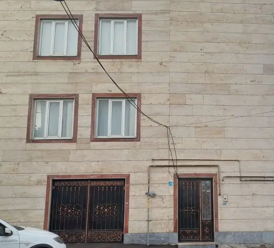 رهن کامل طبقه همکف در نمین