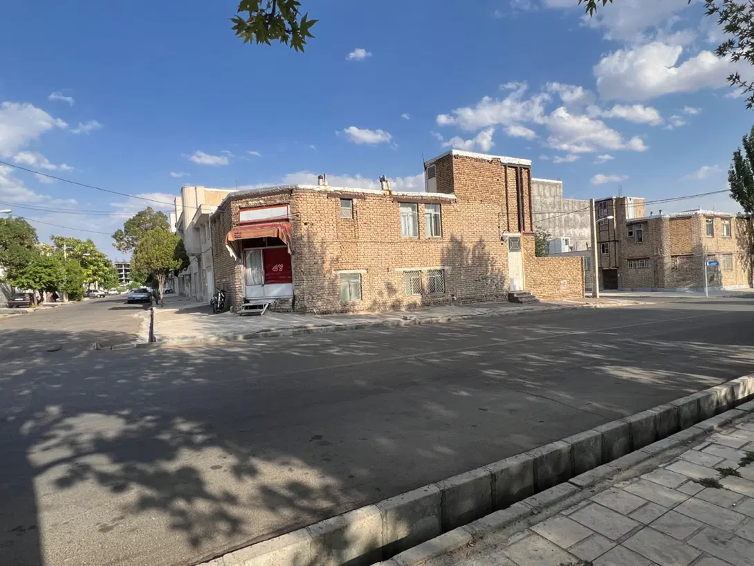 ویلای سه نبش آزادگان
