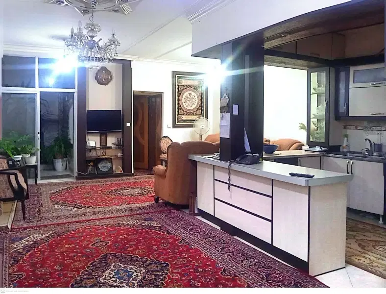 آپارتمان برخیابان توحید میانی  برای کاراداری ومطب