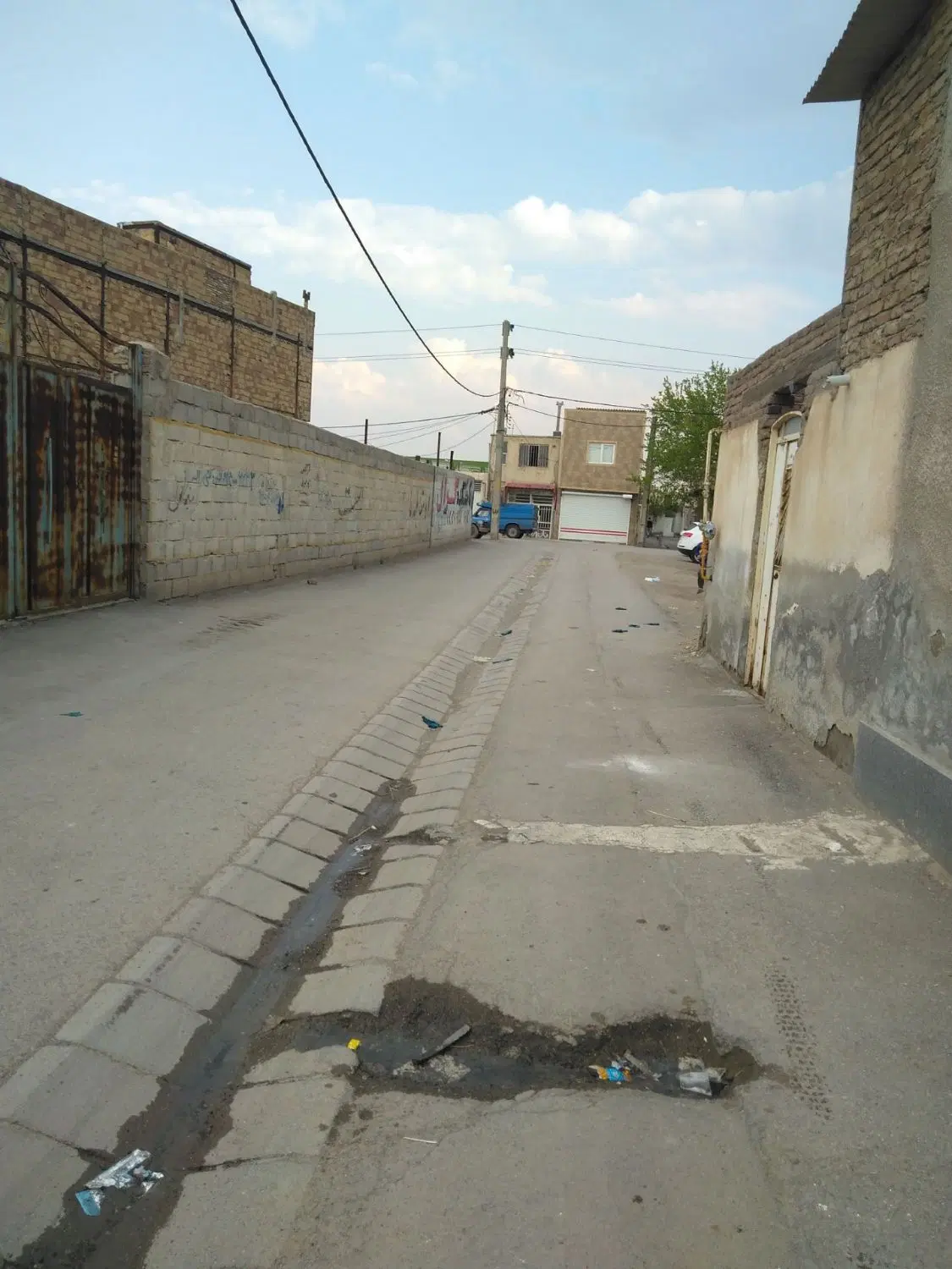 حیاط50متری درباغمعروف مناسب