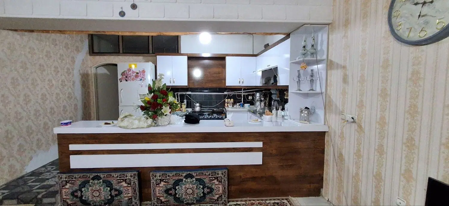 آپارتمان همکف با پارکینگ اختصاصی شهرک حجت زارع