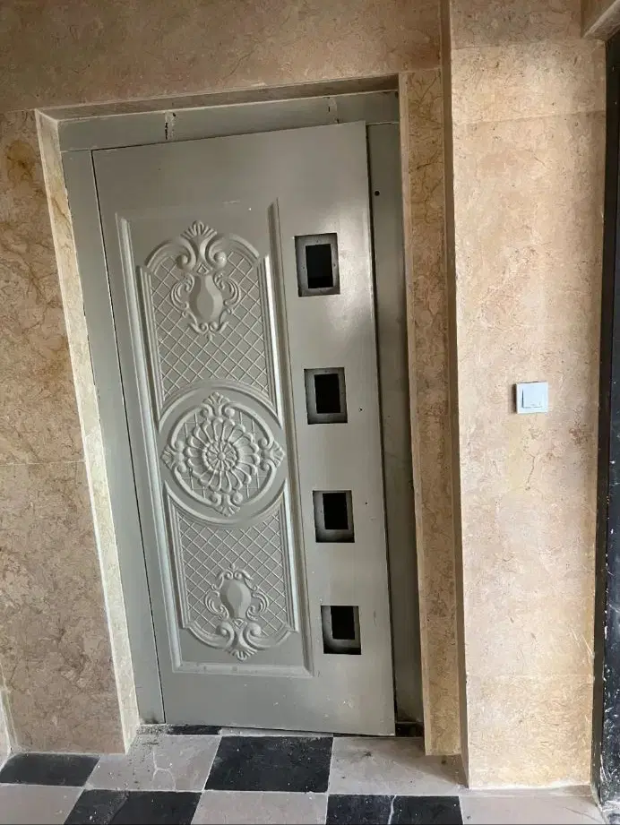 ۶۰ متر نوساز طبقه سوم