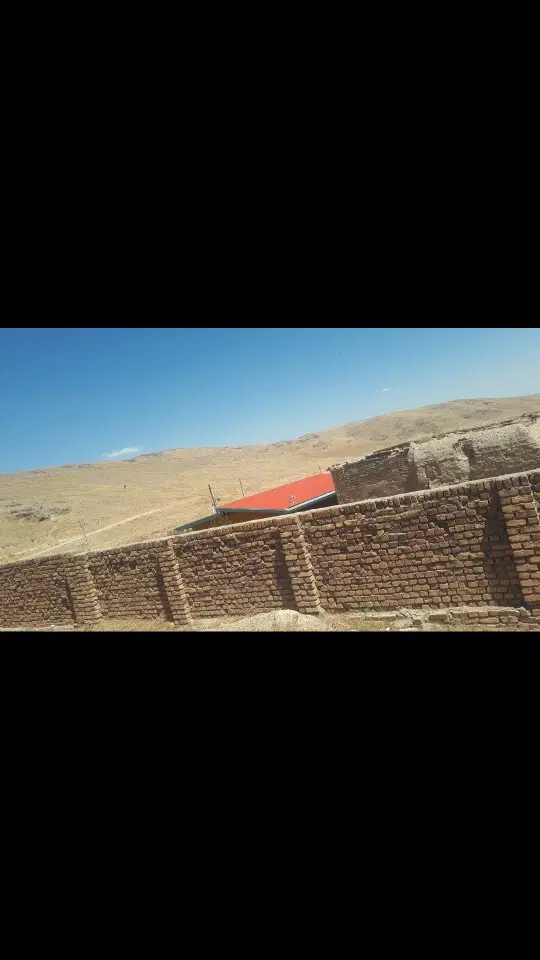 زمین ۴ دیواری