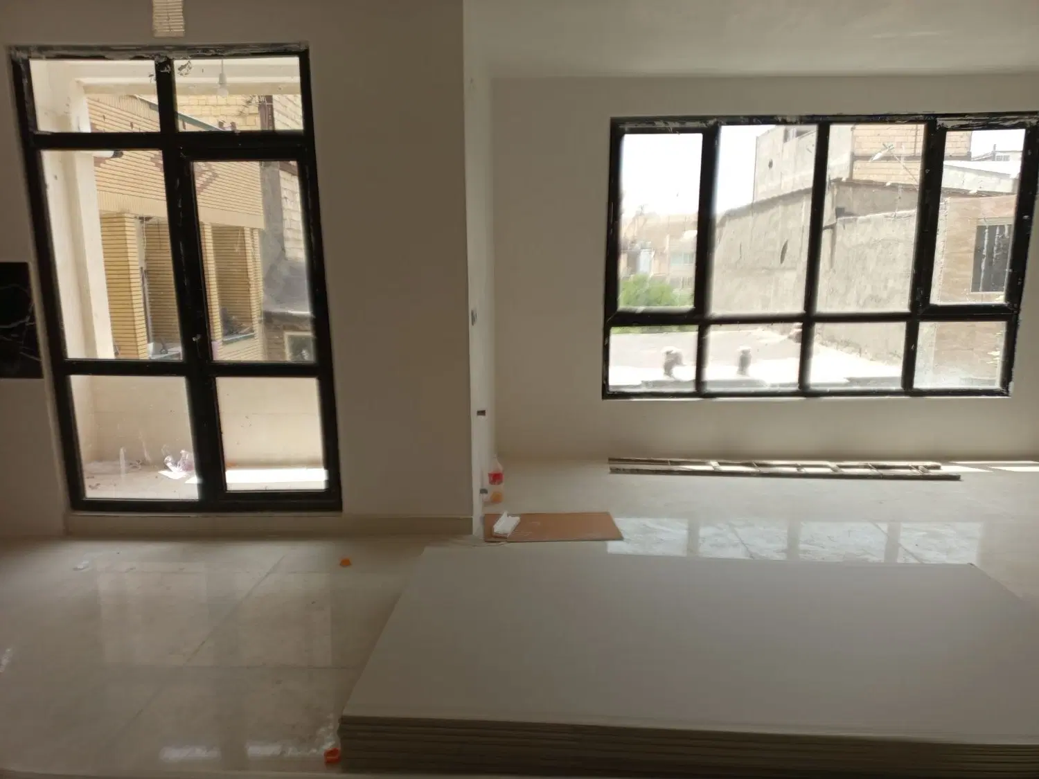 آپارتمان 80متری پارکینگ و پشت بام اختصاصی