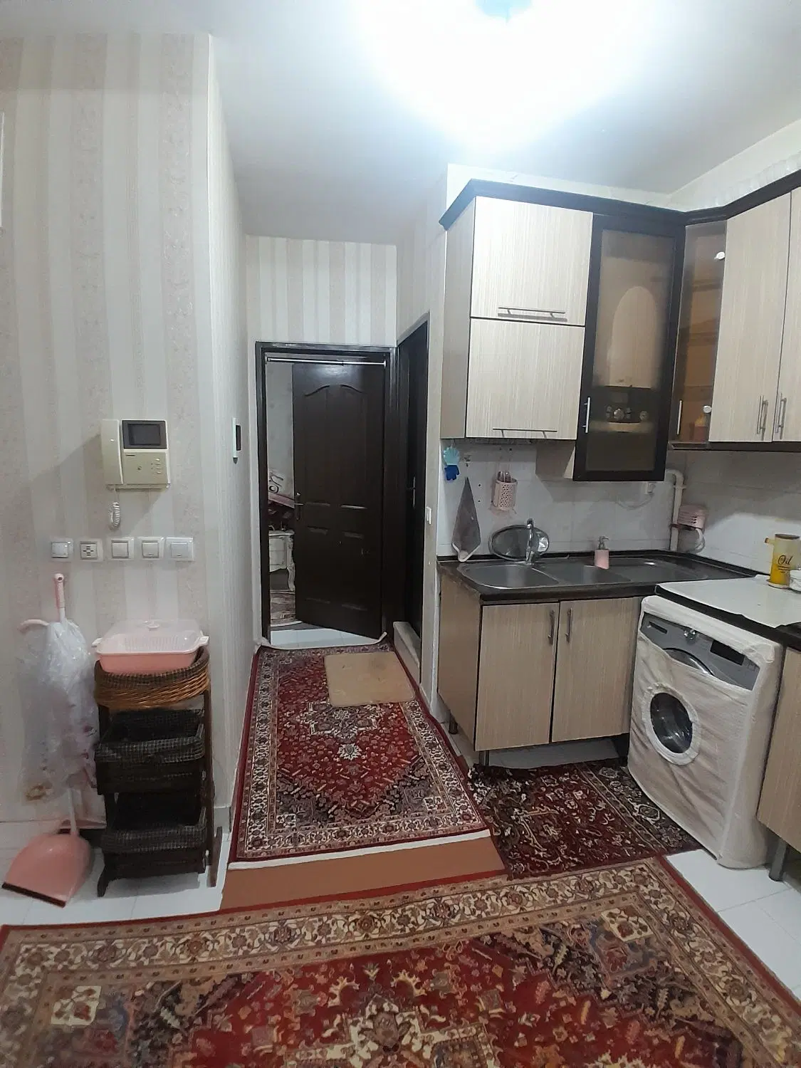 ساختمان در کوی مهران۶۵ متر