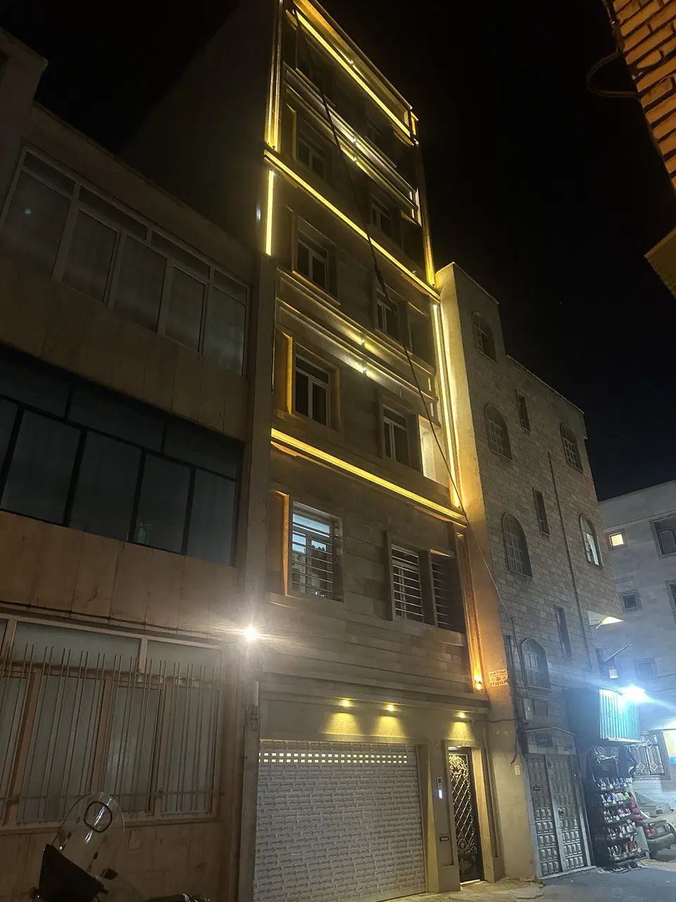 ۱۲۰ متر نوساز پیروزی پرواز
