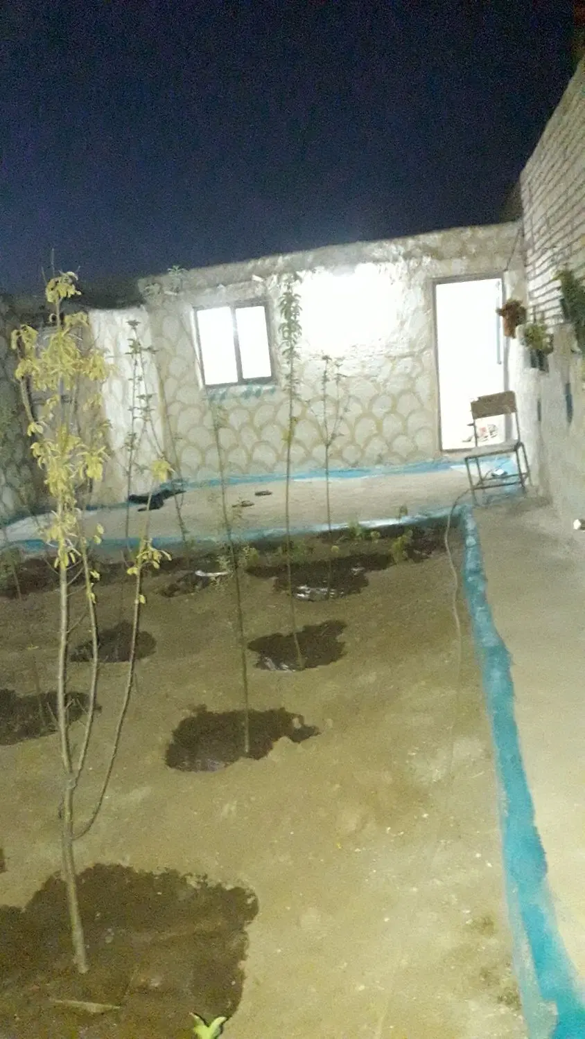 ویلا باغچه با آب و برق شیک تکمیل سردرود باغ معروف