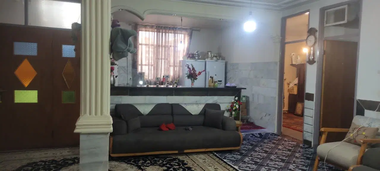 آپارتمان ۱۰۰ متری حسابی_طبقه۲_دو خواب_املاک پرهام