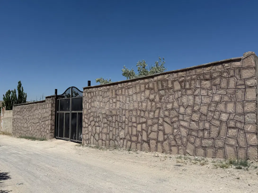 باغ در نزدیکی شهرک خاوران