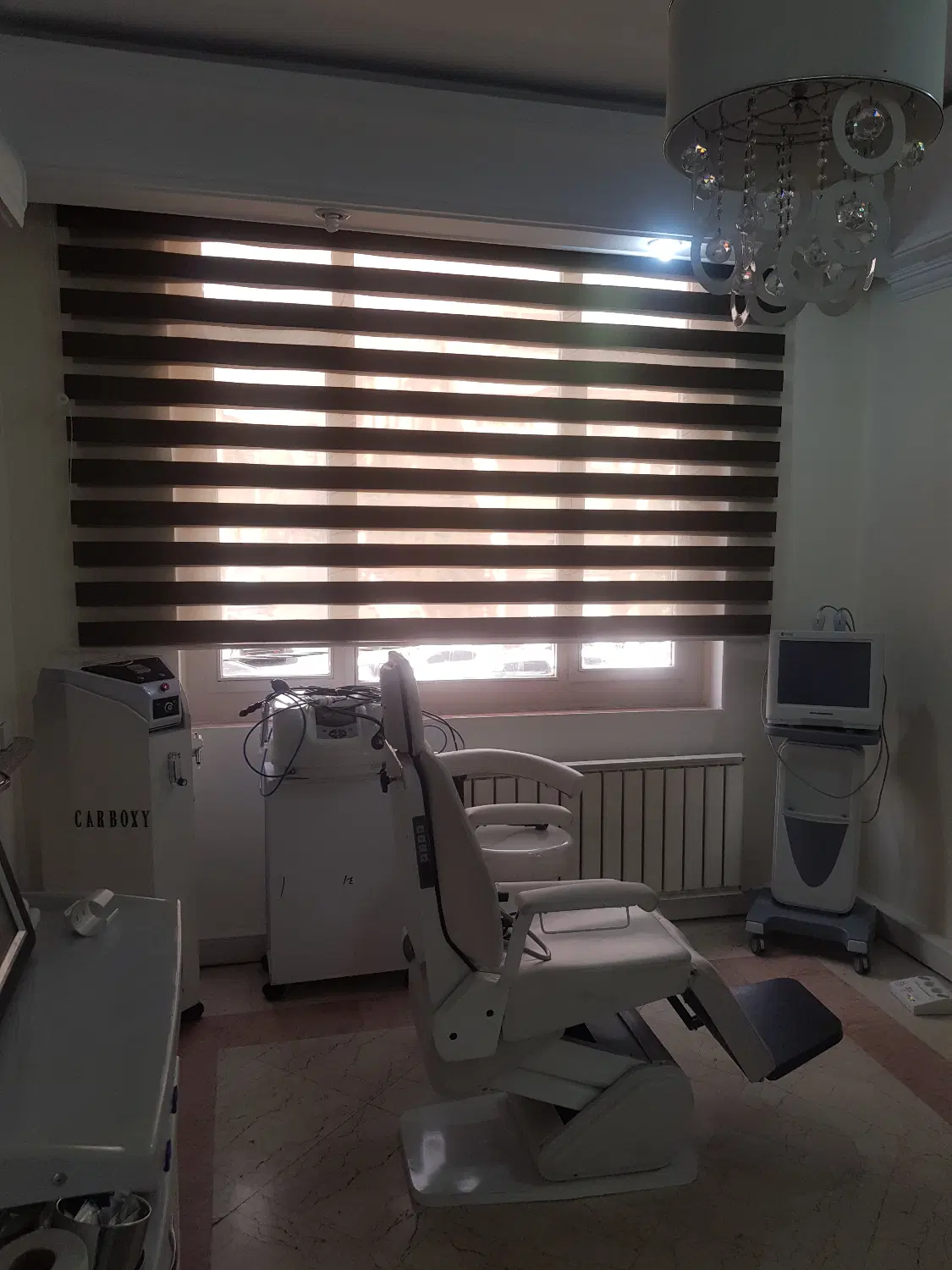 در کلینیک زیبایی اتاق برای اجاره سعادت